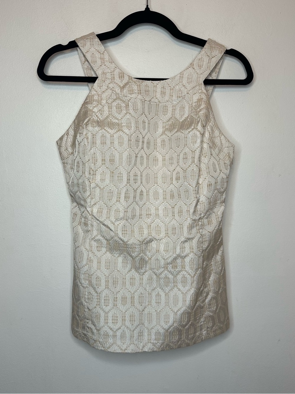 Banana Republic Womans Size 2 Blouse Beige White Sleeveless Party Casual Top